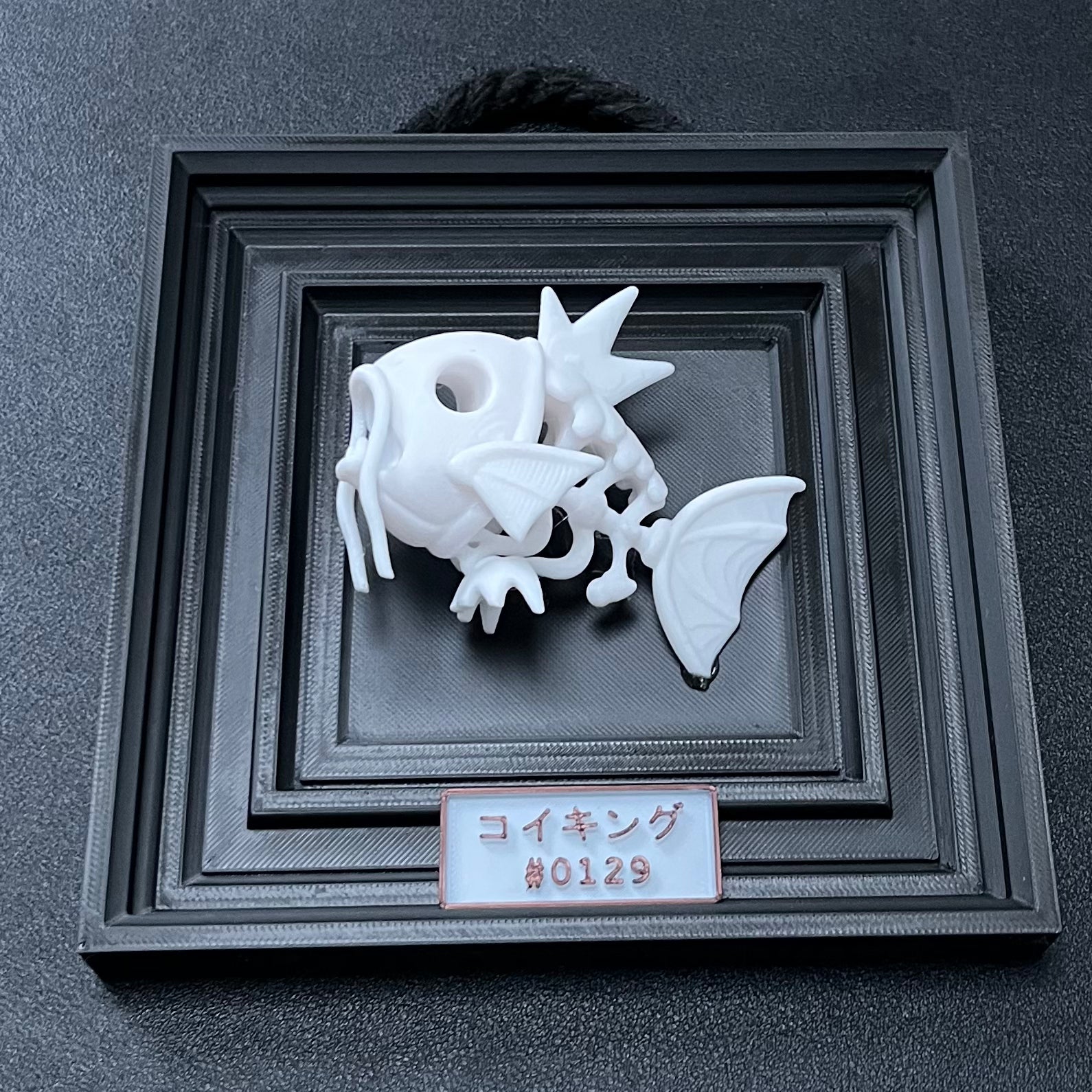 Quadro magikarp scheletro